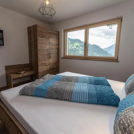 Montepart Zillertal Apartment Hainzenberg