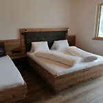 Montepart Zillertal Apartment Hainzenberg